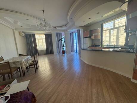 28 Mayda 4 otaqlı yeni tikili mənzil satılır, 180 m², 460 000 AZN, şəkil 4 / 12