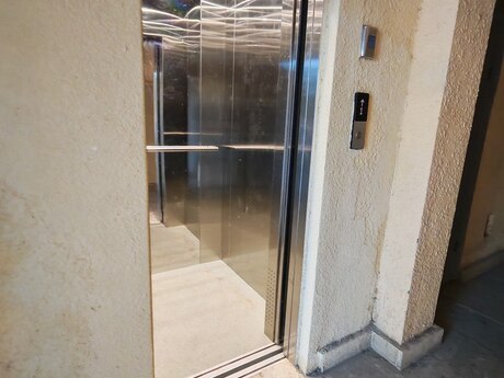 Binəqədidə 2 otaqlı köhnə tikili mənzil satılır, 60 m², 150 000 AZN, şəkil 3 / 12