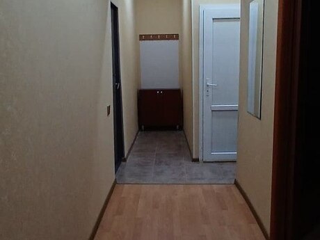 Yeni Günəşlidə 2 otaqlı köhnə tikili mənzil kirayə verilir, 60 m², 450 AZN/ay, şəkil 2 / 11