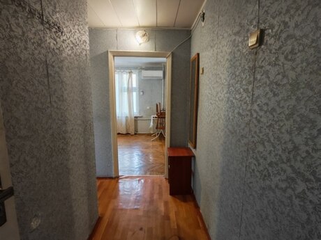 Gənclikdə 1 otaqlı köhnə tikili mənzil kirayə verilir, 35 m², 450 AZN/ay, şəkil 3 / 10