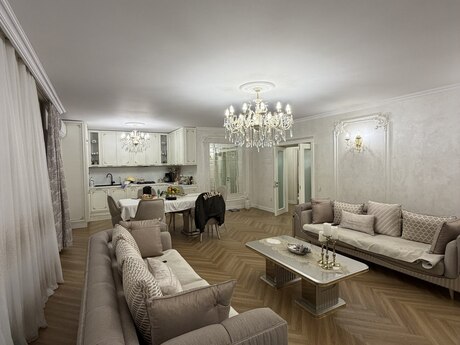 8-ci mikrorayonda 3 otaqlı köhnə tikili mənzil satılır, 120 m², 425 000 AZN, şəkil 3 / 12