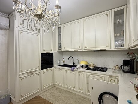 8-ci mikrorayonda 3 otaqlı köhnə tikili mənzil satılır, 120 m², 425 000 AZN, şəkil 4 / 12