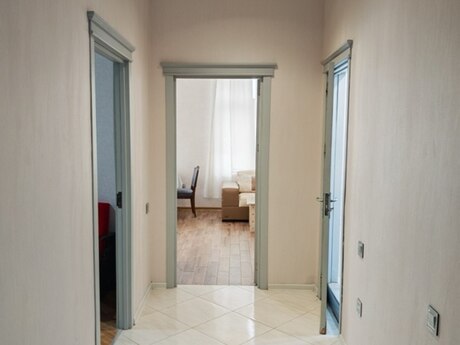 28 Mayda 3 otaqlı yeni tikili mənzil kirayə verilir, 105 m², 900 AZN/ay, şəkil 4 / 12