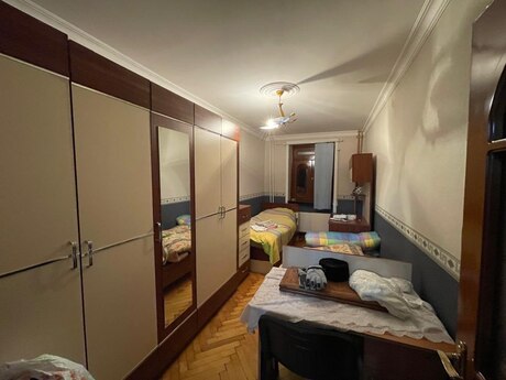 Neftçilərdə 3 otaqlı köhnə tikili mənzil satılır, 60,5 m², 188 000 AZN, şəkil 3 / 12