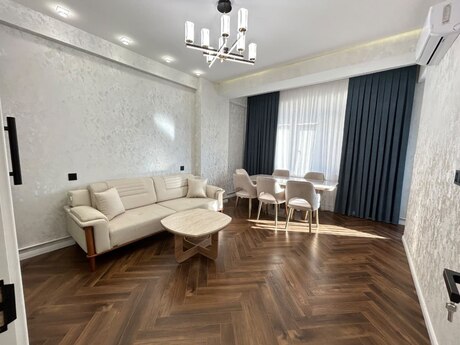 Qarayev City kompleksində 2 otaqlı yeni tikili mənzil satılır, 70 m², 218 000 AZN, şəkil 3 / 12
