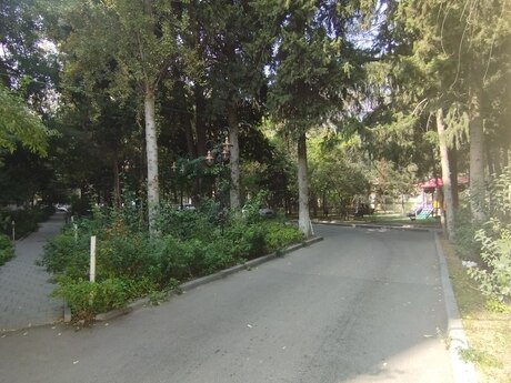 Azadlıq Prospektidə 3 otaqlı köhnə tikili mənzil satılır, 70 m², 215 000 AZN, şəkil 2 / 12