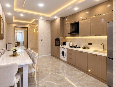 İçəri Şəhərdə 4 otaqlı yeni tikili mənzil kirayə verilir, 170 m², 2 500 AZN/ay, şəkil 3 / 12