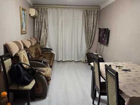 Elmlər Akademiyasında 2 otaqlı köhnə tikili mənzil satılır, 50 m², 135 000 AZN, şəkil 2 / 11