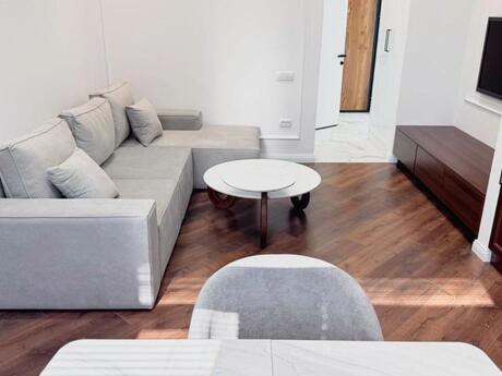 Grand Plaza kompleksində 2 otaqlı yeni tikili mənzil kirayə verilir, 52 m², 1 400 AZN/ay, şəkil 2 / 10