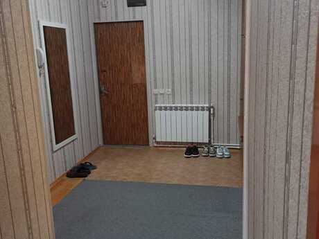 Əhmədlidə 4 otaqlı köhnə tikili mənzil satılır, 105 m², 300 000 AZN, şəkil 2 / 12