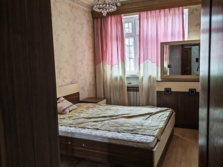 28 Mayda 3 otaqlı köhnə tikili mənzil kirayə verilir, 90 m², 800 AZN/ay, şəkil 2 / 12