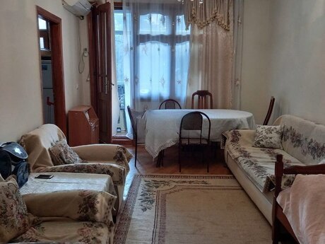 Elan №6555281 - Bakı, Gənclik m., 2 otaqlı, 60 m², 2/5 mərtəbə