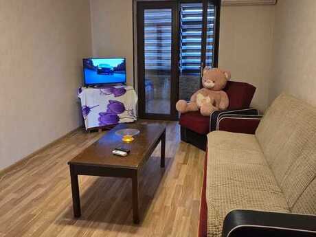 Elan №6555240 - Bakı, 28 May m., 3 otaqlı, 80 m², 4/6 mərtəbə