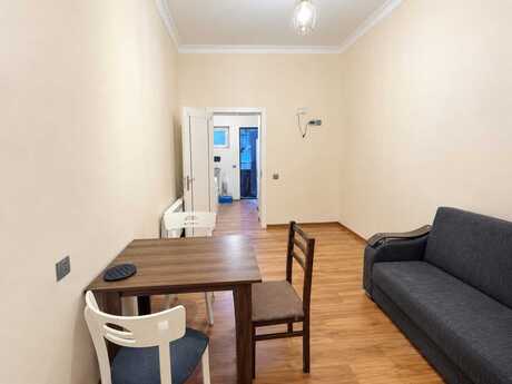 2-room old-build apartment for rent in 28 May, 34 m², 500 AZN/mo, photo 2 / 9