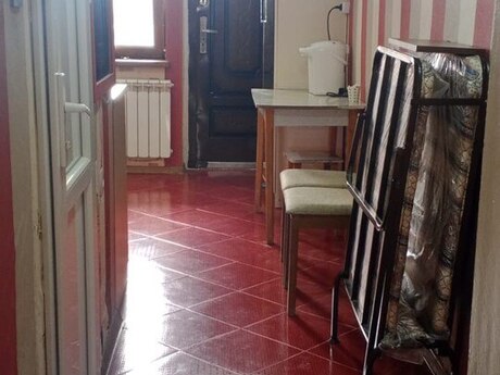 Bakıxanovda 1 otaqlı köhnə tikili mənzil kirayə verilir, 50 m², 450 AZN/ay, şəkil 3 / 5