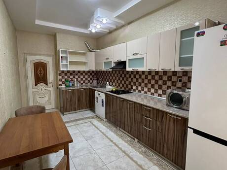 2-room new-build apartment for rent in Nəriman Nərimanov, 105 m², 1 000 AZN/mo, photo 2 / 12