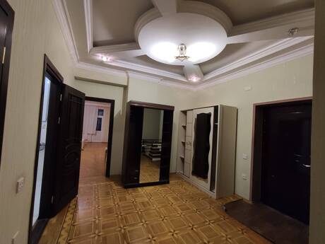3-room new-build apartment for rent in Neftçilər, 86 m², 750 AZN/mo, photo 3 / 12