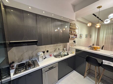 Gənclikdə 2 otaqlı köhnə tikili mənzil kirayə verilir, 60 m², 1 000 AZN/ay, şəkil 5 / 11
