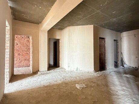 4-room new-build apartment for sale in Səbail, 280 m², 784 000 AZN, photo 2 / 8