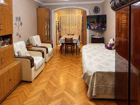 Nəriman Nərimanovda 3 otaqlı köhnə tikili mənzil satılır, 65 m², 245 000 AZN, şəkil 2 / 5