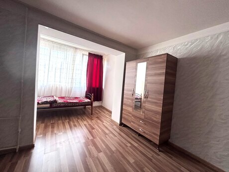 Elan №6555515 - Bakı, Neftçilər m., 1 otaqlı, 42 m², 3/5 mərtəbə