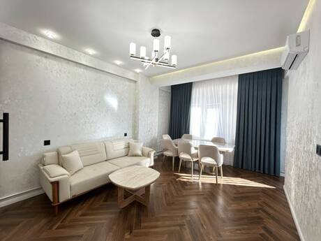 2 otaq · 70 m² · 2/17 mərtəbə, Qarayev City
