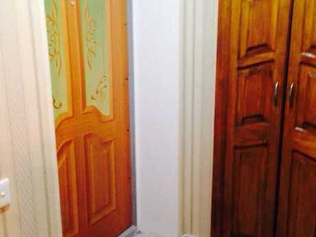 Sahildə 1 otaqlı köhnə tikili mənzil kirayə verilir, 40 m², 600 AZN/ay, şəkil 3 / 8