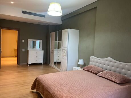 Şah İsmayıl Xətaidə 4 otaqlı yeni tikili mənzil kirayə verilir, 205 m², 2 000 AZN/ay, şəkil 2 / 12