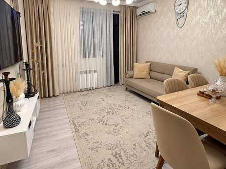 Bakıxanovda 4 otaqlı köhnə tikili mənzil satılır, 75 m², 155 000 AZN, şəkil 2 / 10