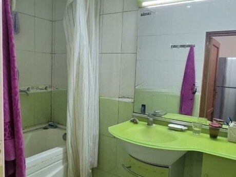 28 Mayda 3 otaqlı köhnə tikili mənzil kirayə verilir, 100 m², 750 AZN/ay, şəkil 5 / 9