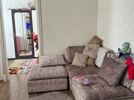 Bayılda 3 otaqlı köhnə tikili mənzil kirayə verilir, 80 m², 940 AZN/ay, şəkil 3 / 12