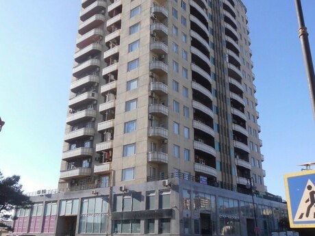 Объявление №6555798 - Баку, м. Шах Исмаил Хатаи, 3-комн., 130 м²