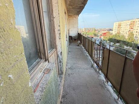 Qaraçuxurda 4 otaqlı köhnə tikili mənzil satılır, 100 m², 170 000 AZN, şəkil 2 / 4