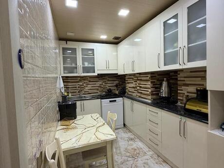 Продаётся 2-комнатная квартира в новостройке, Qara Qarayev, 68 м², 246 500 AZN, фото 5 / 12