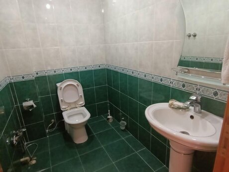 20 Yanvarda 2 otaqlı yeni tikili mənzil kirayə verilir, 100 m², 140 AZN/ay, şəkil 3 / 7