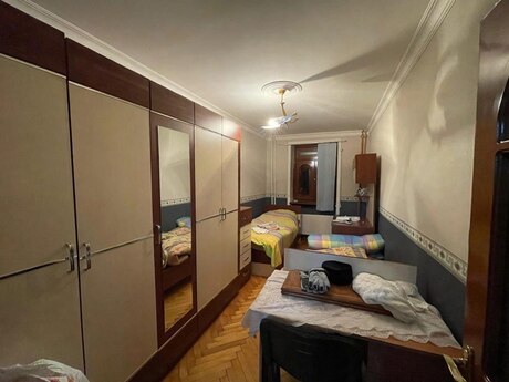 Neftçilərdə 3 otaqlı köhnə tikili mənzil satılır, 70 m², 188 000 AZN, şəkil 5 / 9