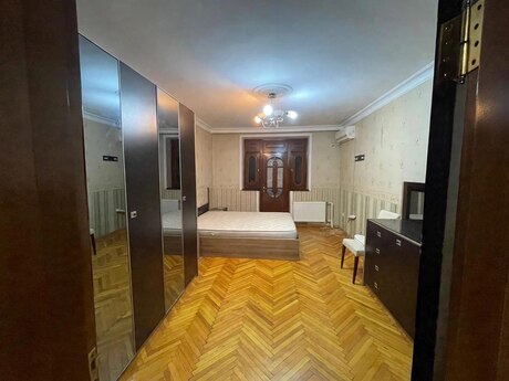 Neftçilərdə 3 otaqlı köhnə tikili mənzil satılır, 70 m², 188 000 AZN, şəkil 4 / 9