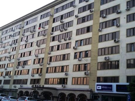Gənclikdə 3 otaqlı köhnə tikili mənzil satılır, 115 m², 275 000 AZN, şəkil 4 / 12