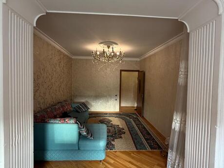 Binəqədidə 2 otaqlı köhnə tikili mənzil kirayə verilir, 55 m², 700 AZN/ay, şəkil 2 / 12