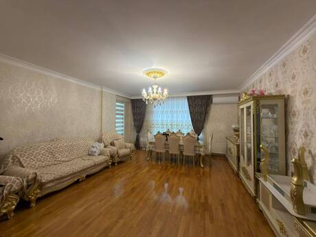 Elan №6555895 - Bakı, Şah İsmayıl Xətai m., 2 otaqlı, 100 m², 5/18 mərtəbə