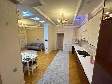 Сдаётся 2-комнатная квартира в новостройке, 28 May, 90 м², 1 400 AZN/мес, фото 3 / 12