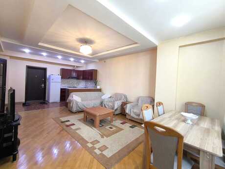 Elan №6555919 - Bakı, 28 May m., 2 otaqlı, 60 m², 13/17 mərtəbə