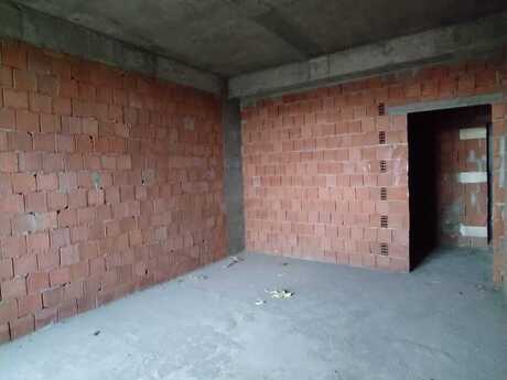 Bakıxanovda 2 otaqlı yeni tikili mənzil satılır, 83 m², 175 000 AZN, şəkil 2 / 4