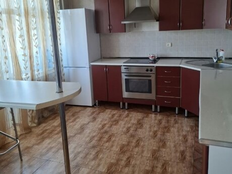 İçəri Şəhərdə 2 otaqlı yeni tikili mənzil kirayə verilir, 70 m², 750 AZN/ay, şəkil 3 / 9