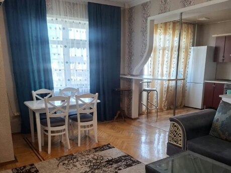 2 otaq · 70 m² · 6/17 mərtəbə, İçəri Şəhər