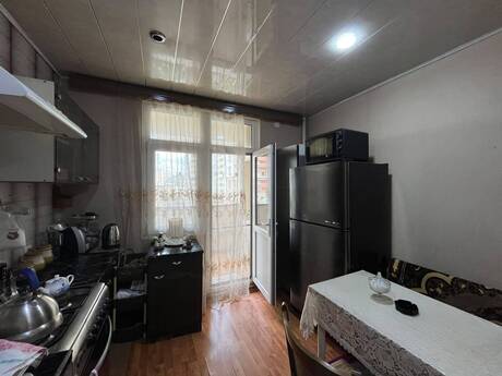 Gənclikdə 3 otaqlı köhnə tikili mənzil satılır, 90 m², 220 000 AZN, şəkil 5 / 12