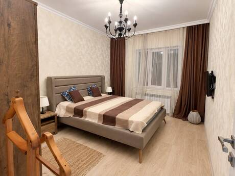 Azadlıq Prospektidə 3 otaqlı köhnə tikili mənzil kirayə verilir, 90 m², 1 100 AZN/ay, şəkil 3 / 12