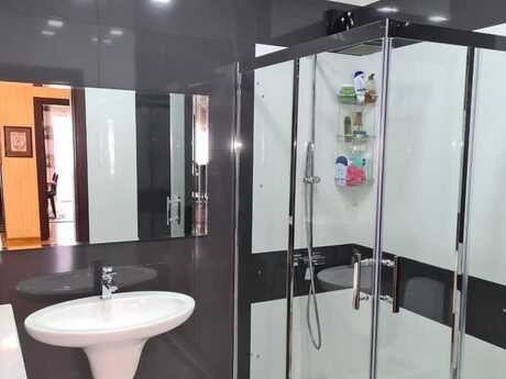 28 Mayda 3 otaqlı yeni tikili mənzil kirayə verilir, 150 m², 1 500 AZN/ay, şəkil 4 / 9