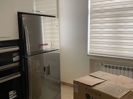 6-room new-build apartment for sale in Elmlər Akademiyası, 250 m², 3 500 AZN, photo 5 / 12