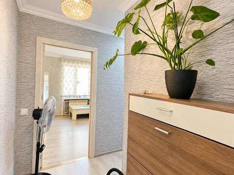 İnşaatçılarda 2 otaqlı köhnə tikili mənzil satılır, 42 m², 149 000 AZN, şəkil 2 / 6